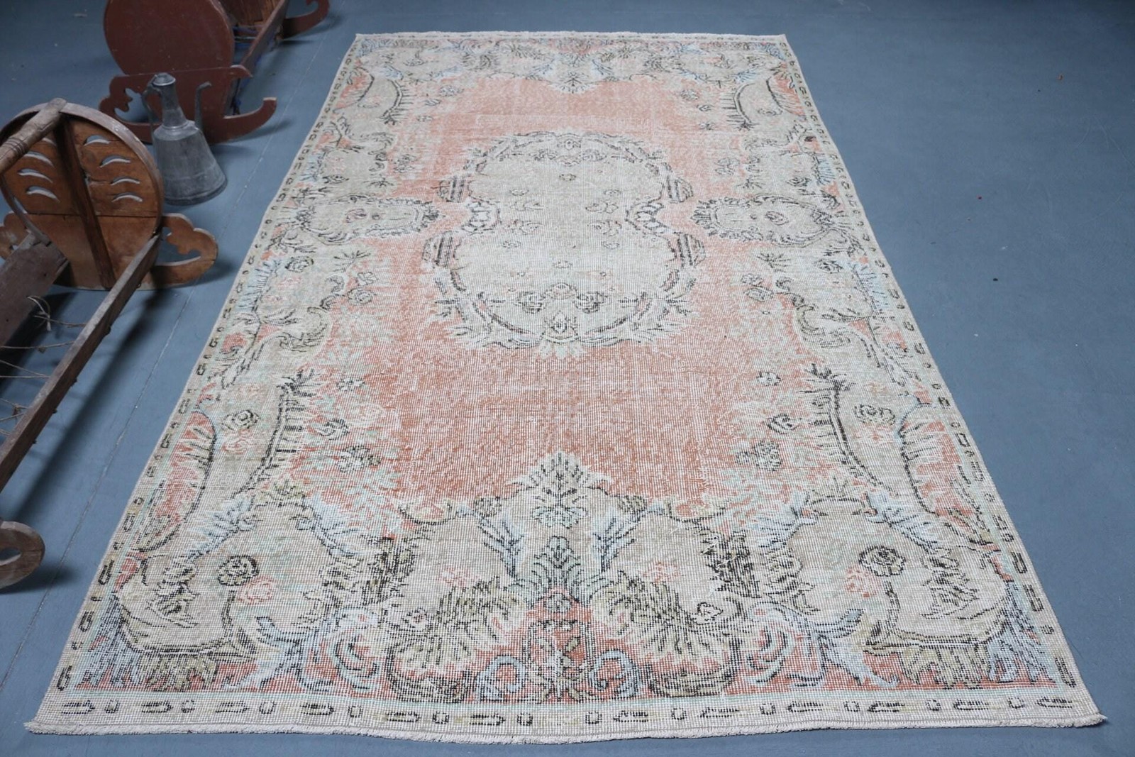 Vintage Turkish Rug, 5,6×9,7 ft Large Rug, Pink Gray Plants & trees Wool Rug
