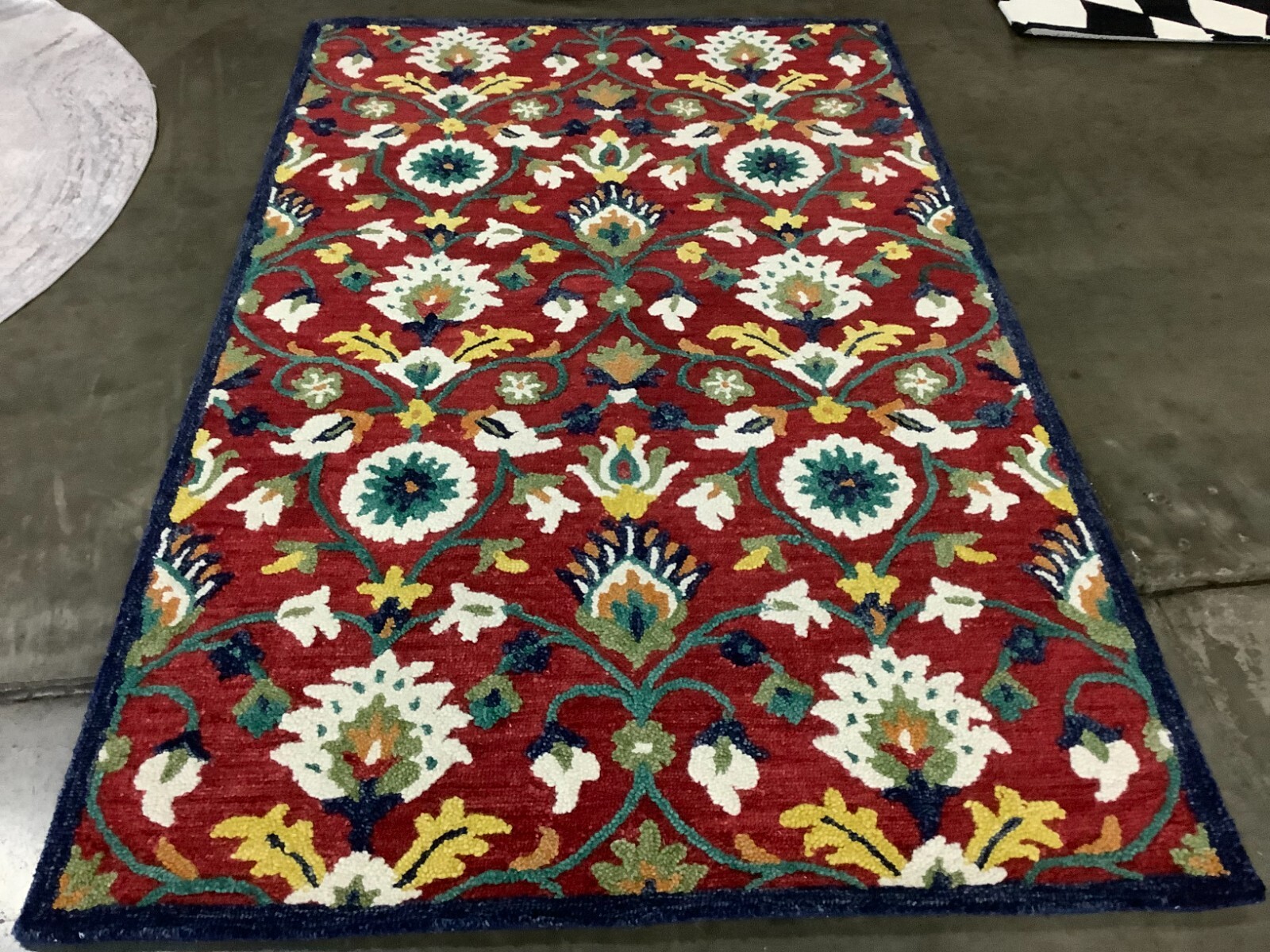 RED / IVORY 5′ X 8′ Back Stain Rug, Reduced Price 1172665426 BLM562Q-5