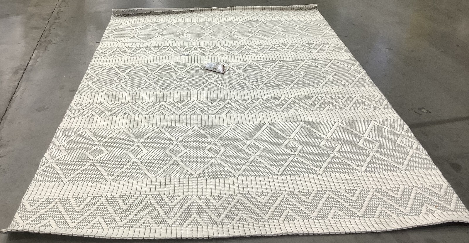 IVORY / BEIGE 6′-0″ x 9′-0″ Back Stain Rug, Reduced Price 1172678184 MRB908A-6