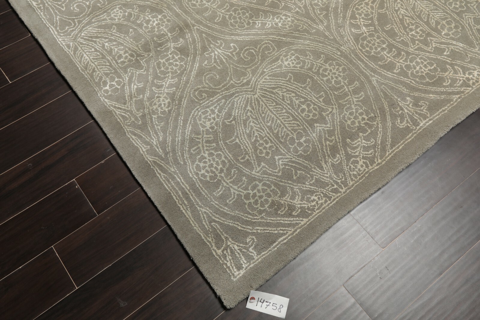 8′ x 11′ Handmade Wool & Art Silk Patterned Transitional Area Rug Gray Caledon