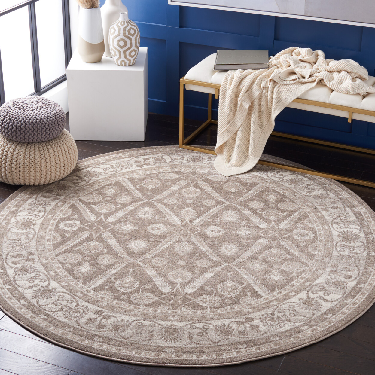 SAFAVIEH Sofia Collection SOF378B Tan / Beige Rug