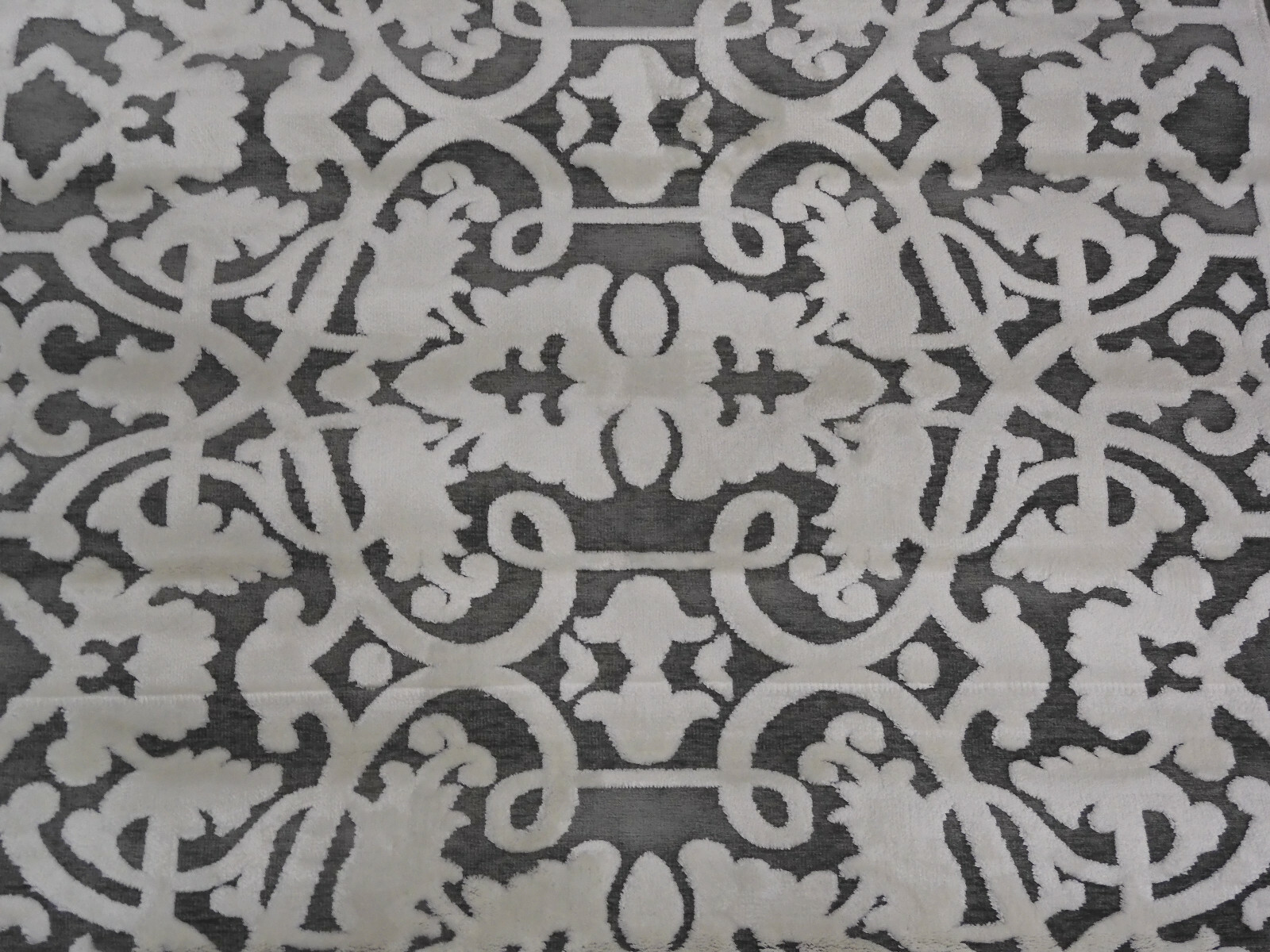 IVORY / DARK GREY 3′-1″ X 4′-7″ Stained Rug Reduced Price 1172609710 PARB636C-3