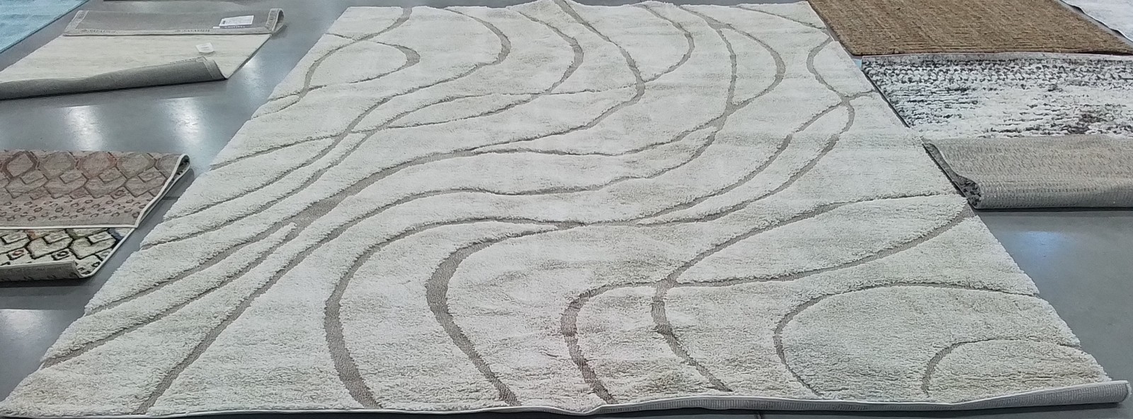 CREAM / BEIGE 9′-6″ x 13′-0″ Damaged Rug, Reduced Price 1172790203 SG471-1113-10