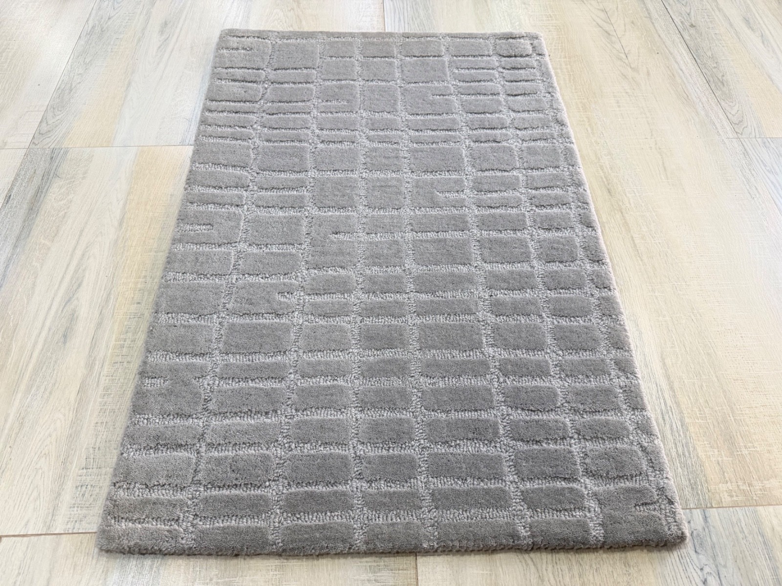 Hand Tufted Wool Rug for Kids Teens 2×3 ft Grey Minimalist Geometric Grid Lines