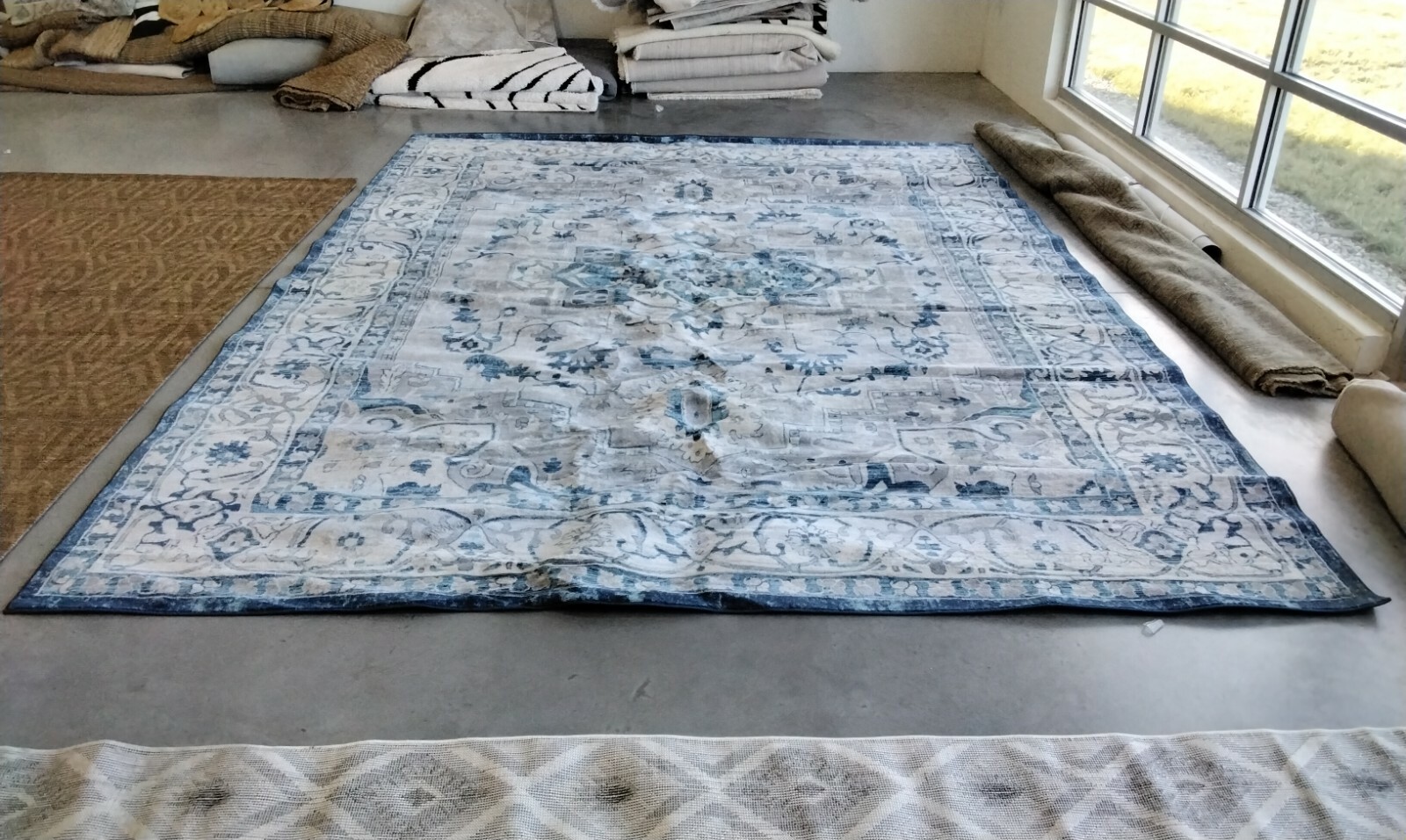 LIGHT GREY / BLUE 11′ X 15′ Back Stain Rug, Reduced Price 117271217 BNT851G-1115