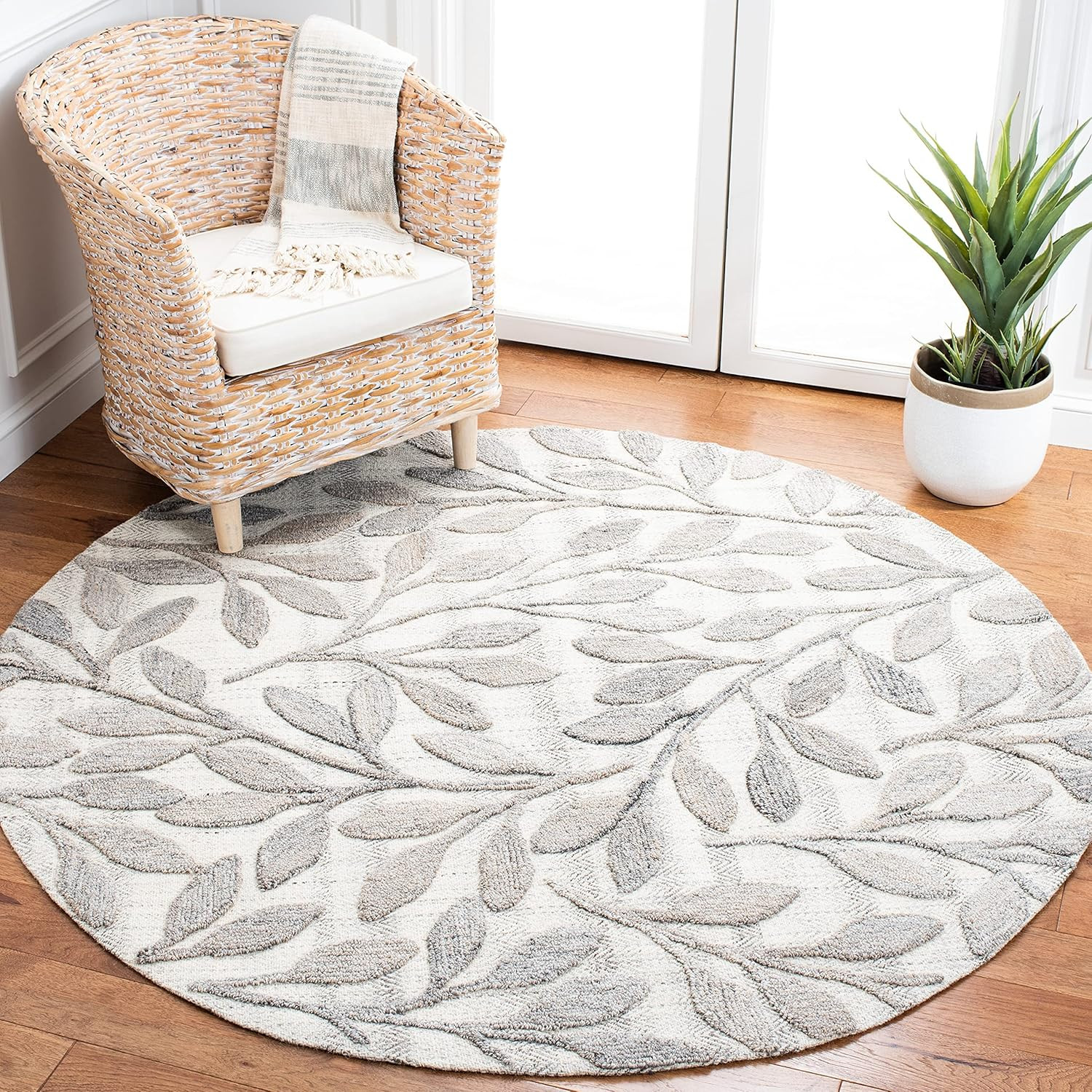 Handmade 6′ Round Beige Botanical Wool Area Rug – South Hampton Collection