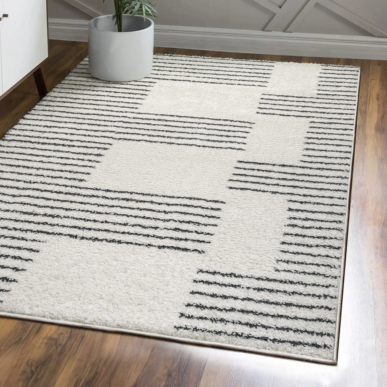 Indoor Area Rug 8×10 White/Gray Abstract Stripe Shag 1.37″ Pile