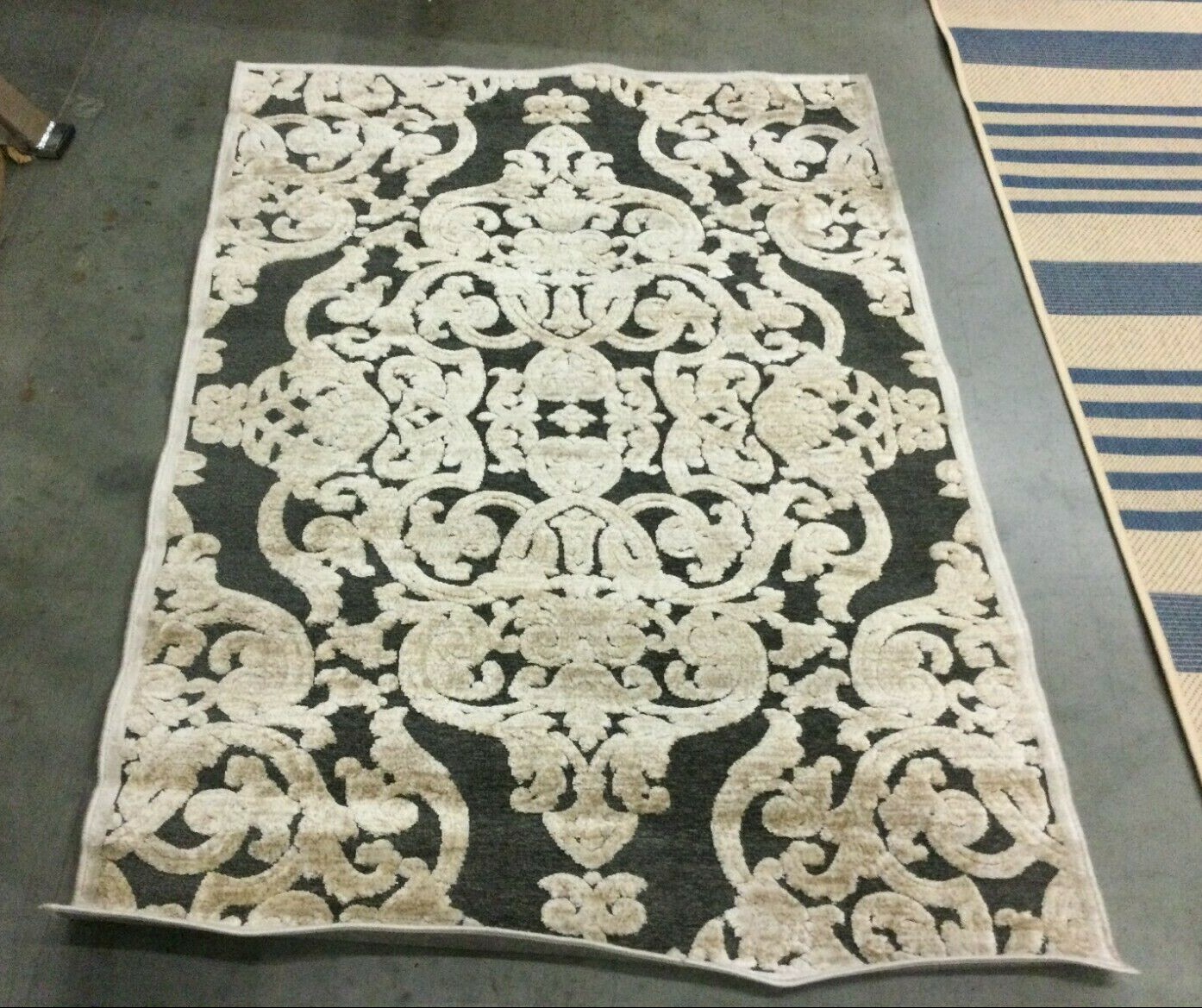 ANTHRACITE 3′-3″ X 4′-7″ Stained Rug, Reduced Price 1172633014 PARB348-3430-3