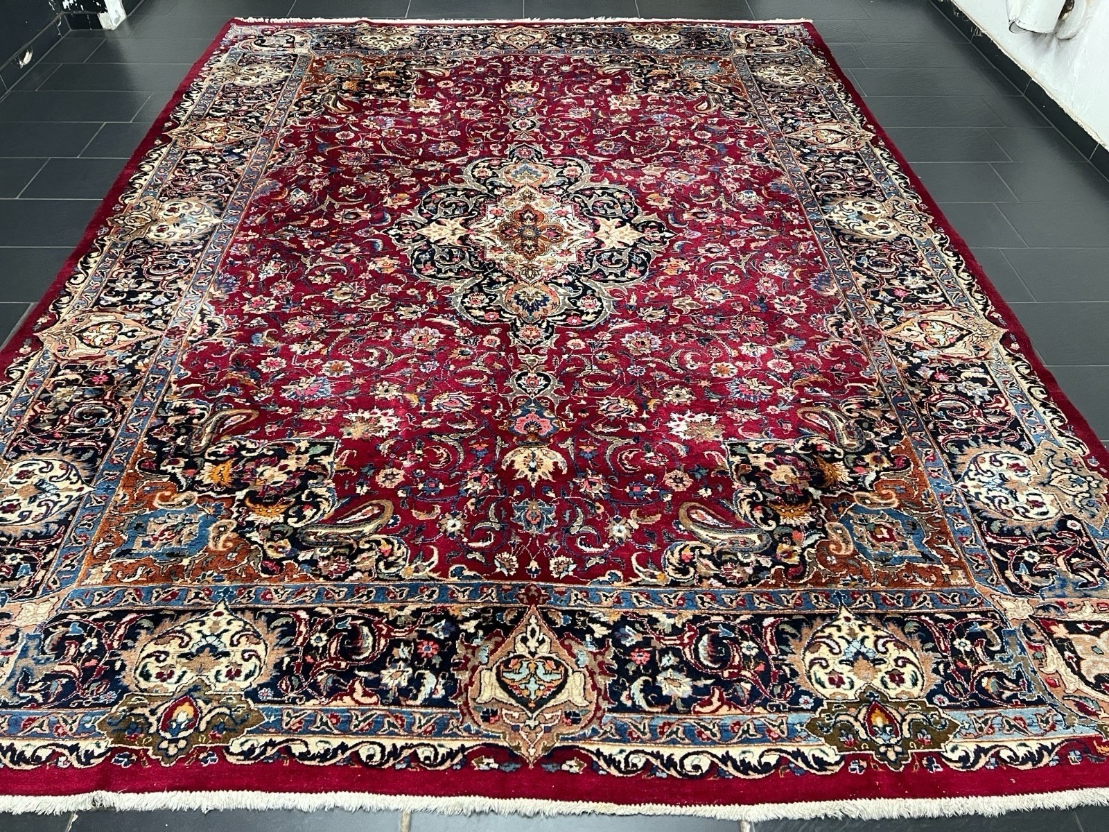 Vintage Kirman Rug 10×13 Hand Knotted Red Field Navy Border Floral Medallion