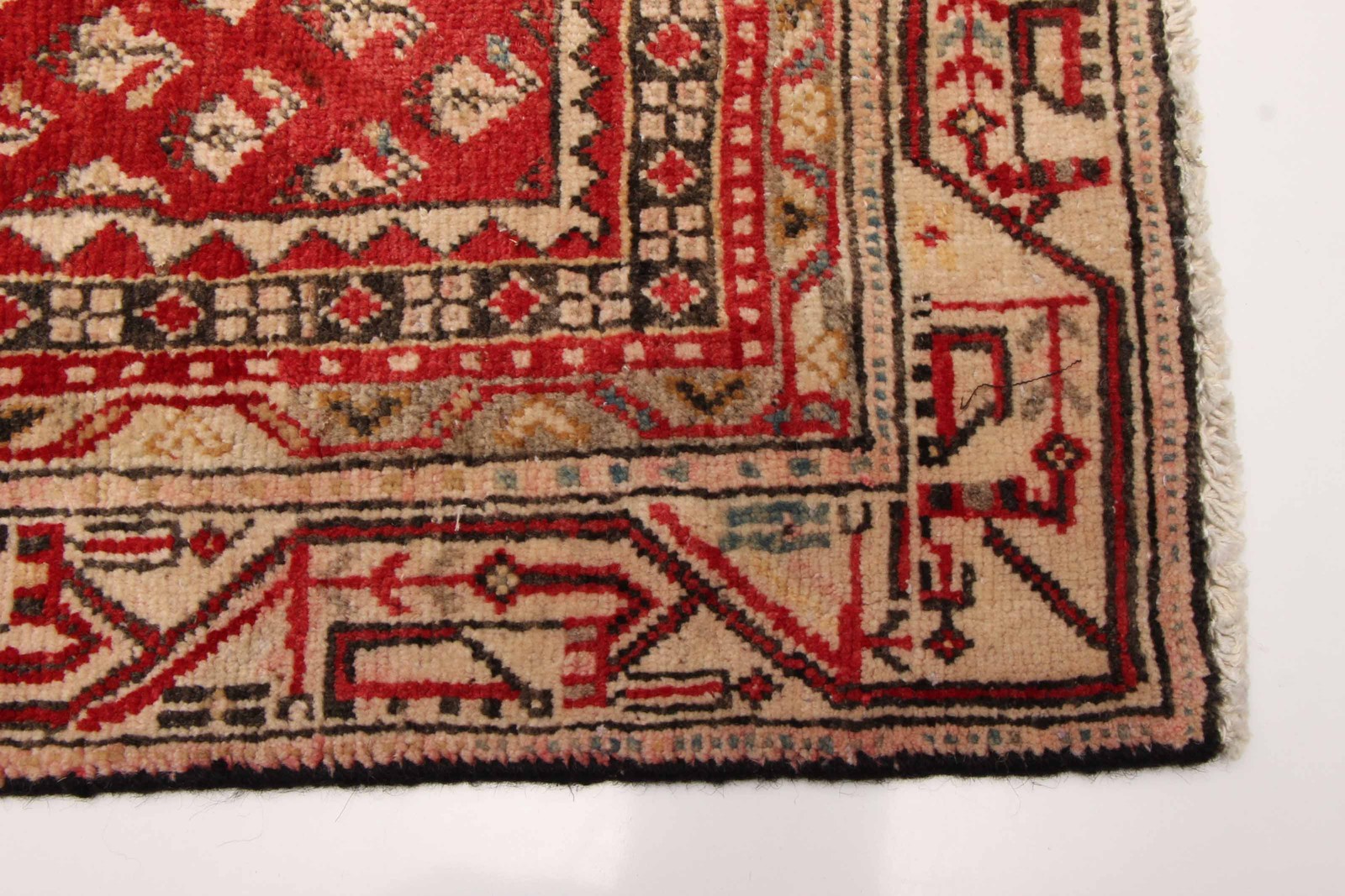 Vintage 6’2″ x 9’2″ Traditional Hand Knotted Vegetable Dye Wool Area Rug