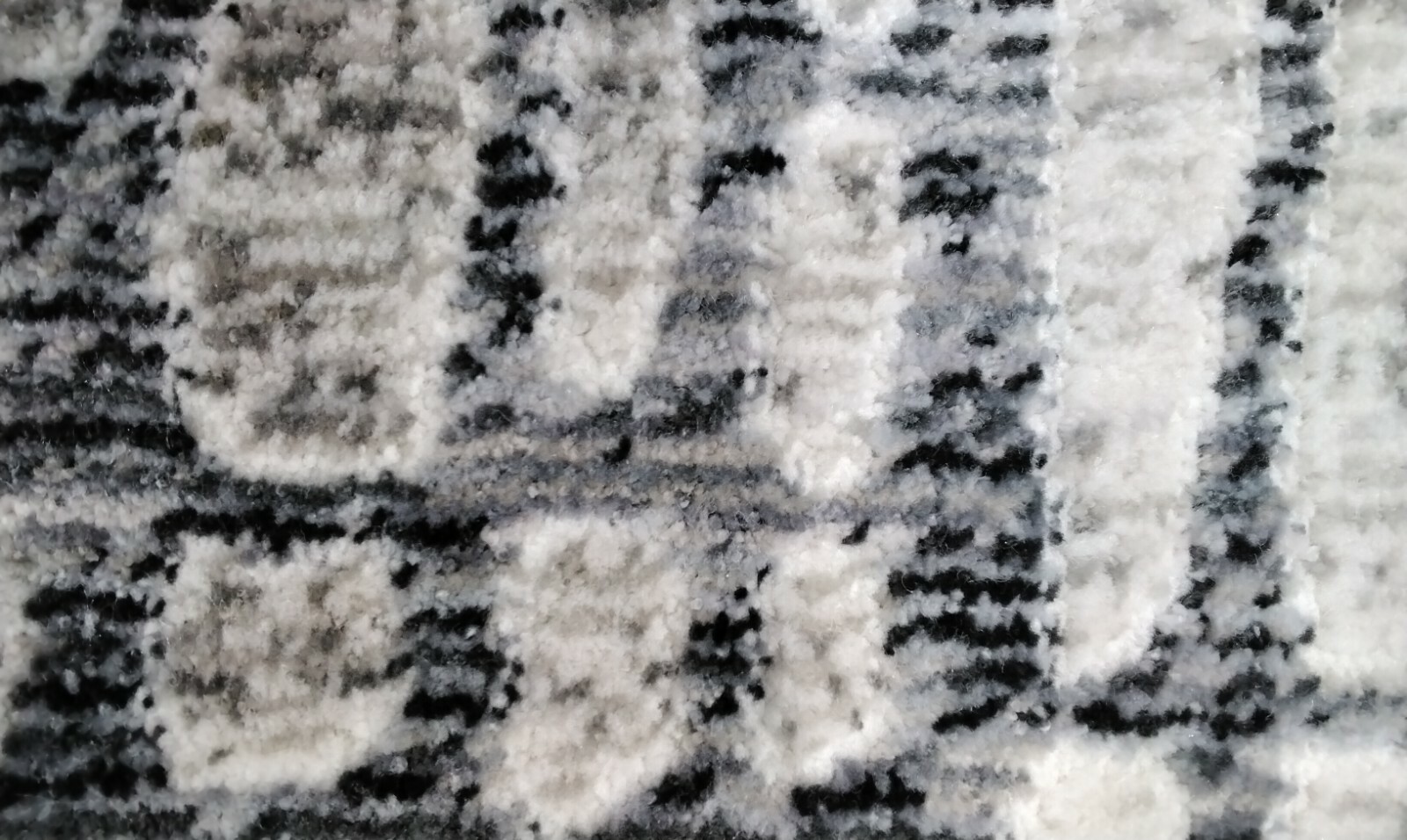 IVORY / DARK GREY 9′ X 12′ Back Stain Rug, Reduced Price 1172705244 HIS520A-9