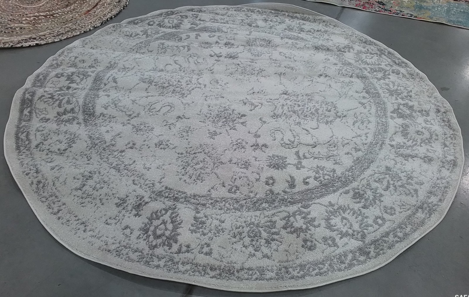 IVORY / SILVER 8′-0″ x 8′-0″ Flaw in Rug, Reduced Price 1172793363 ADR109C-8R