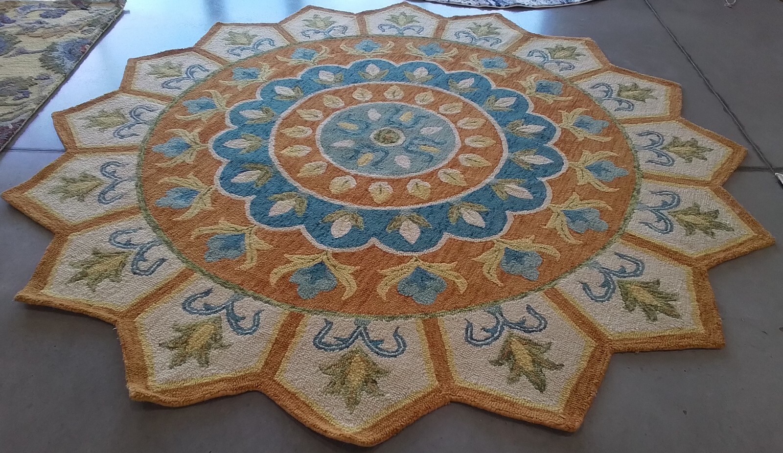 RUST / IVORY 9′-0″ x 9′-0″ Back Stain Rug, Reduced Price 1172769273 NOV605P-9R