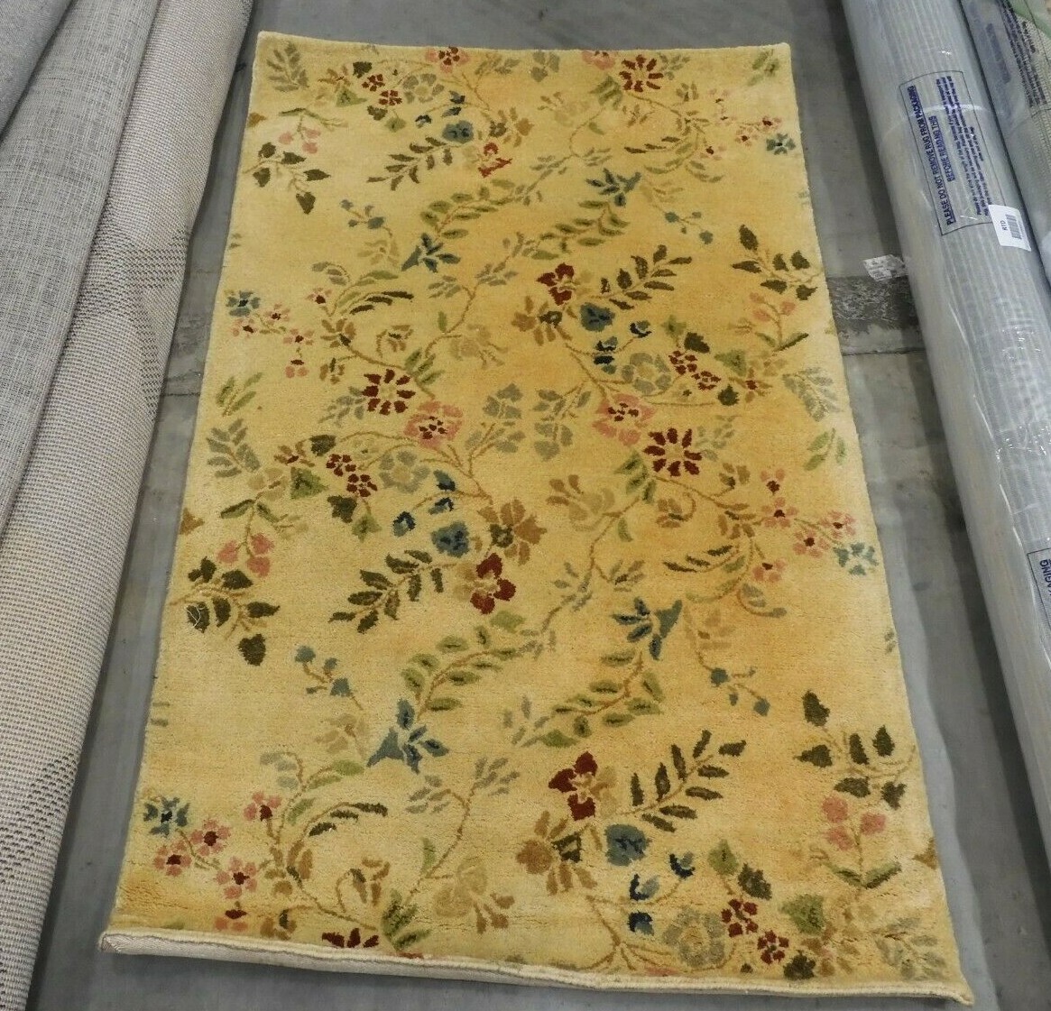 IVORY / MULTI 3′-0″ X 5′-0″ Stained Rug, Reduced price 1172606523 MET986A-3