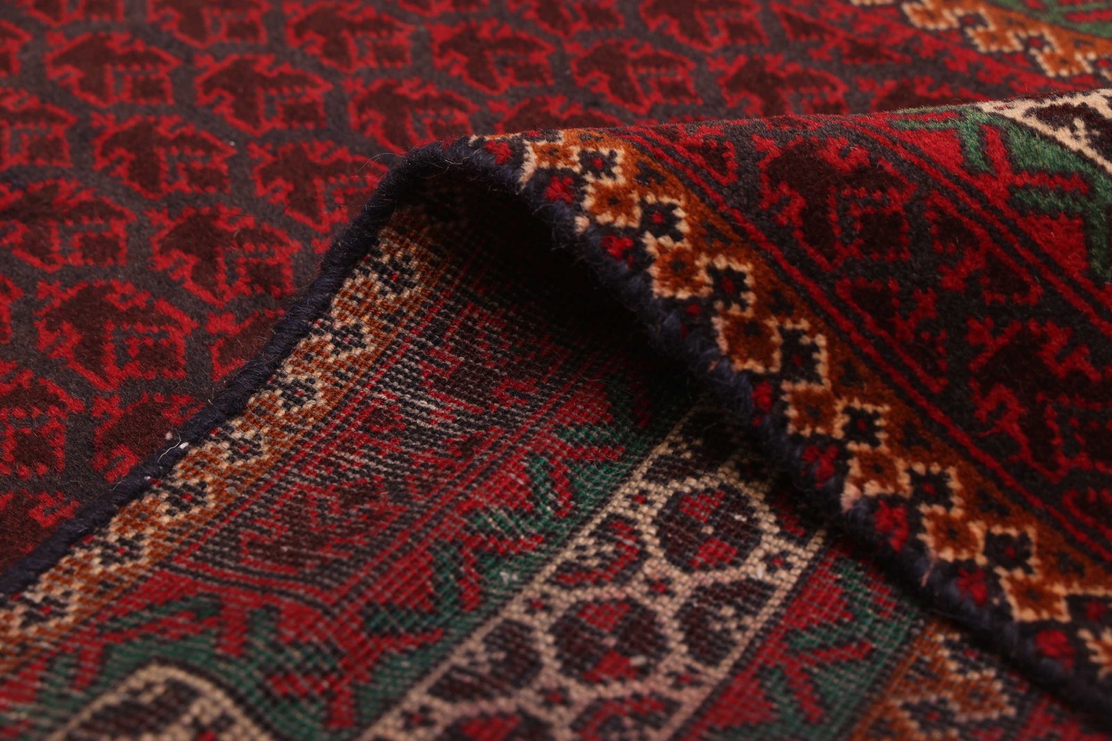 Vintage 2’6″ x 4’4″ Traditional Hand Knotted Vegetable Dye Wool Area Rug