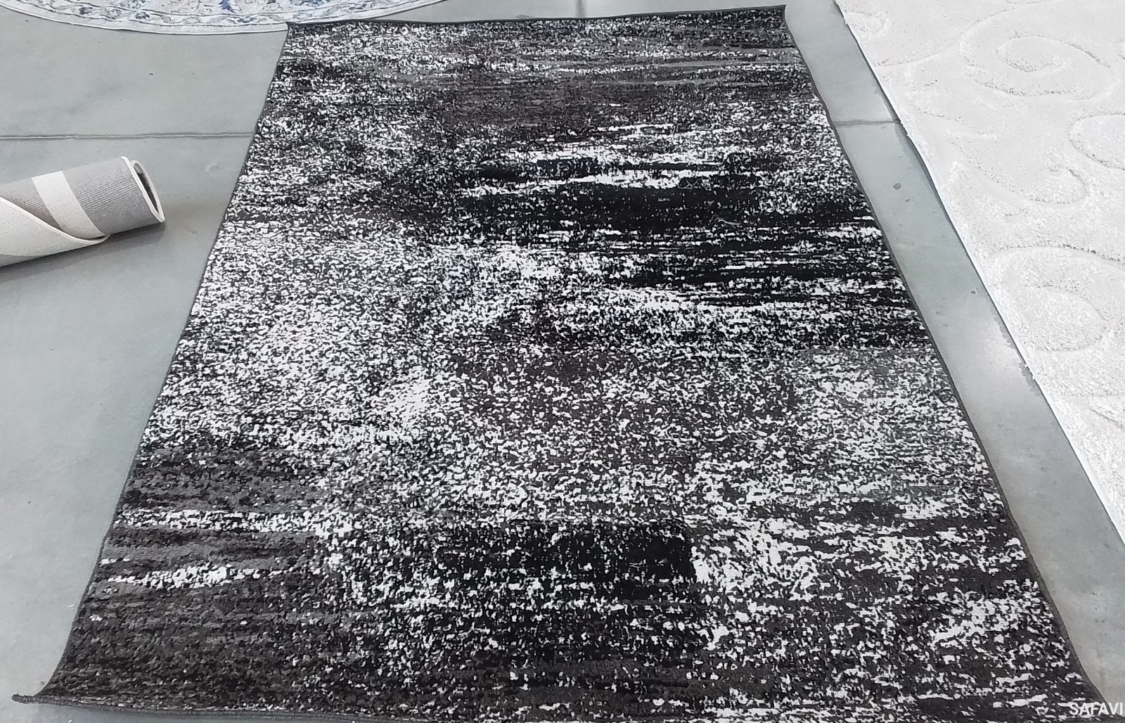 SILVER / BLACK 5′-1″ x 7′-6″ Flaw in Rug, Reduced Price 1172784776 ADR112A-5