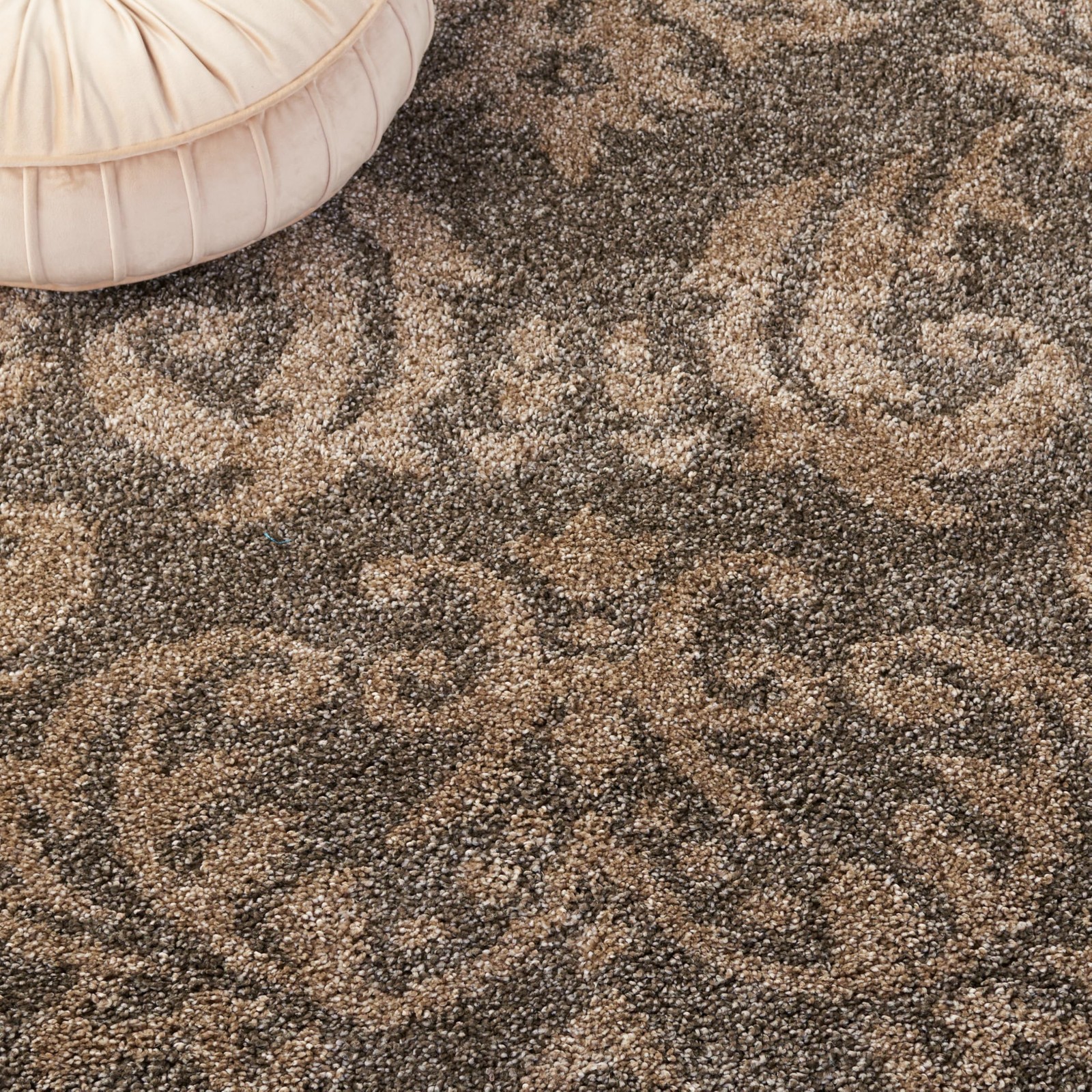 Safavieh Florida Shag Collection Area Rug – 53 X 76 Smoke Beige Damask Design