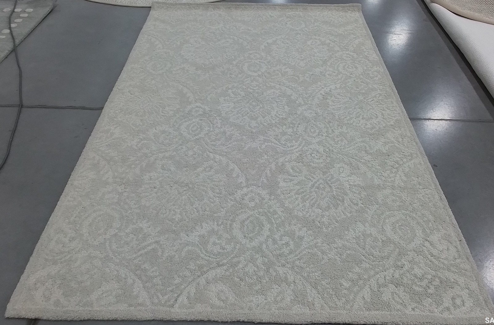 SILVER / IVORY 5′-0″ x 8′-0″ Back Stain Rug, Reduced Price 1172799099 BLM106G-5