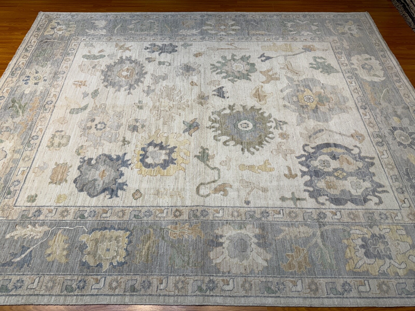 8 X 10 Ft Ivory Gray Afghan Hand Knotted Wool Rug