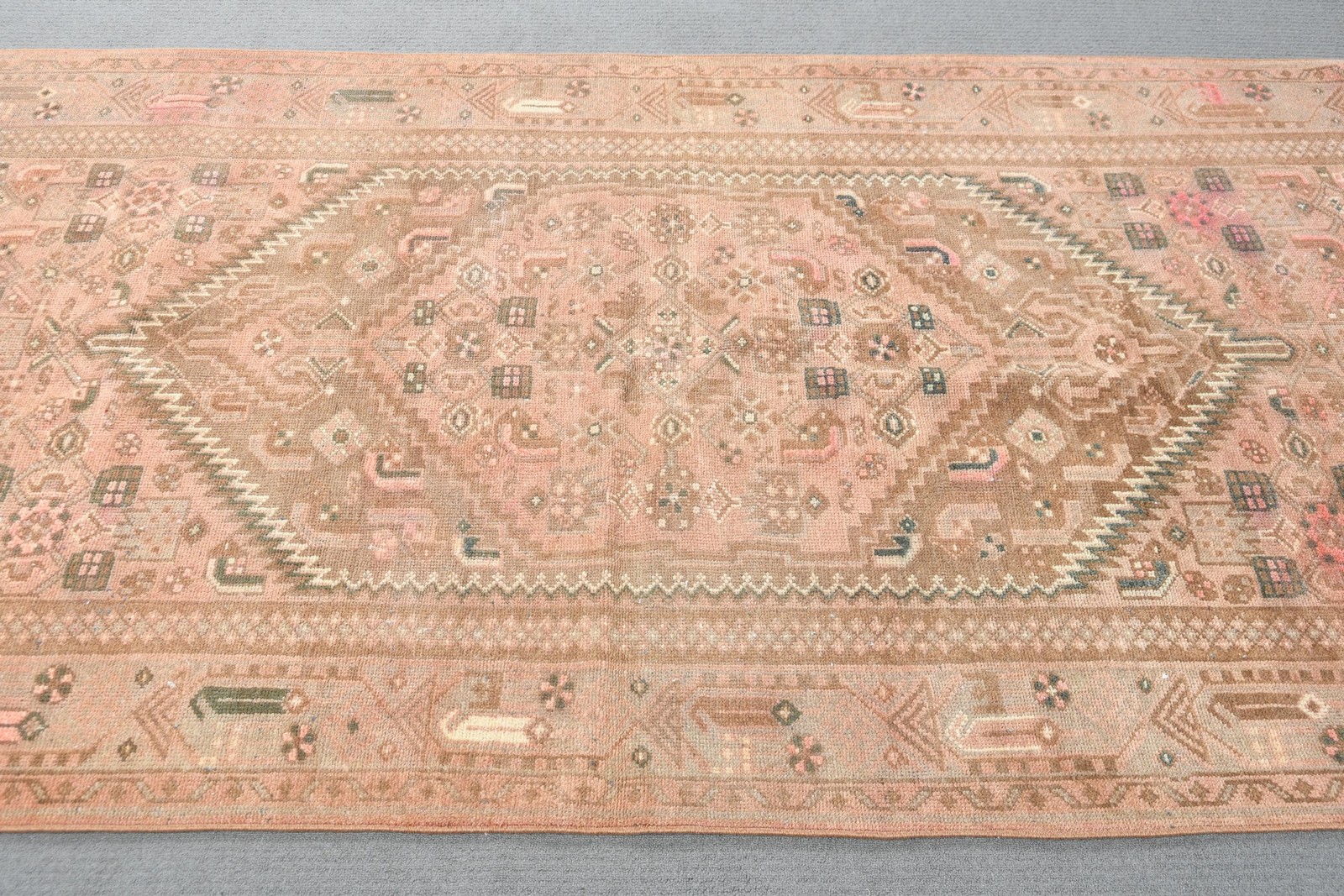 Turkish Vintage Rug 4,3×7,3 ft (132×222 cm), Brown Handmade Wool Rug