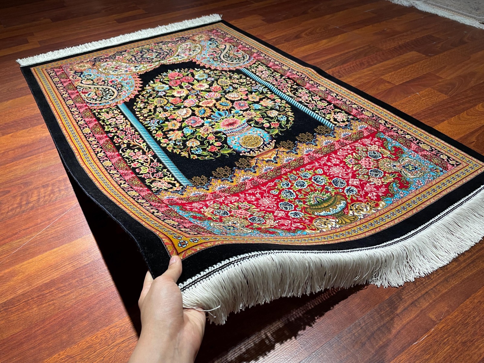 3×4 ft Vase Design Black Silk Prayer Rug, Traditional Floral Gift Prayer Mat