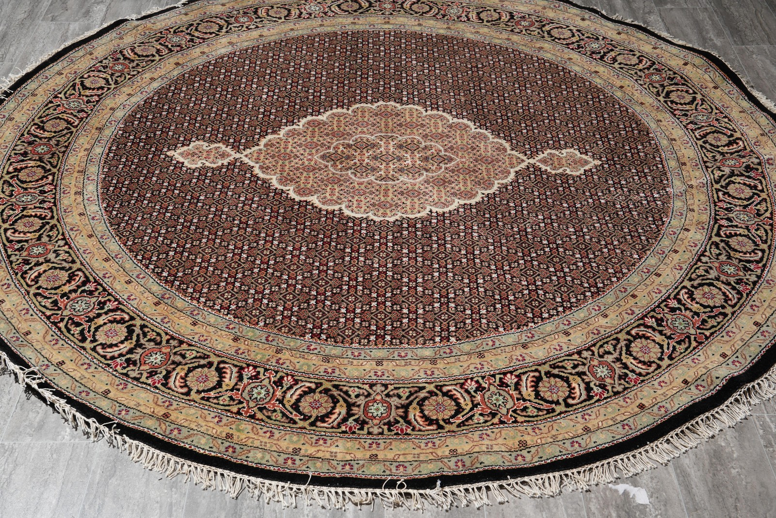 8.0 x 8.0 Round Fine Quality Wool and Silk Mahii Tabriiz rug #F-4033