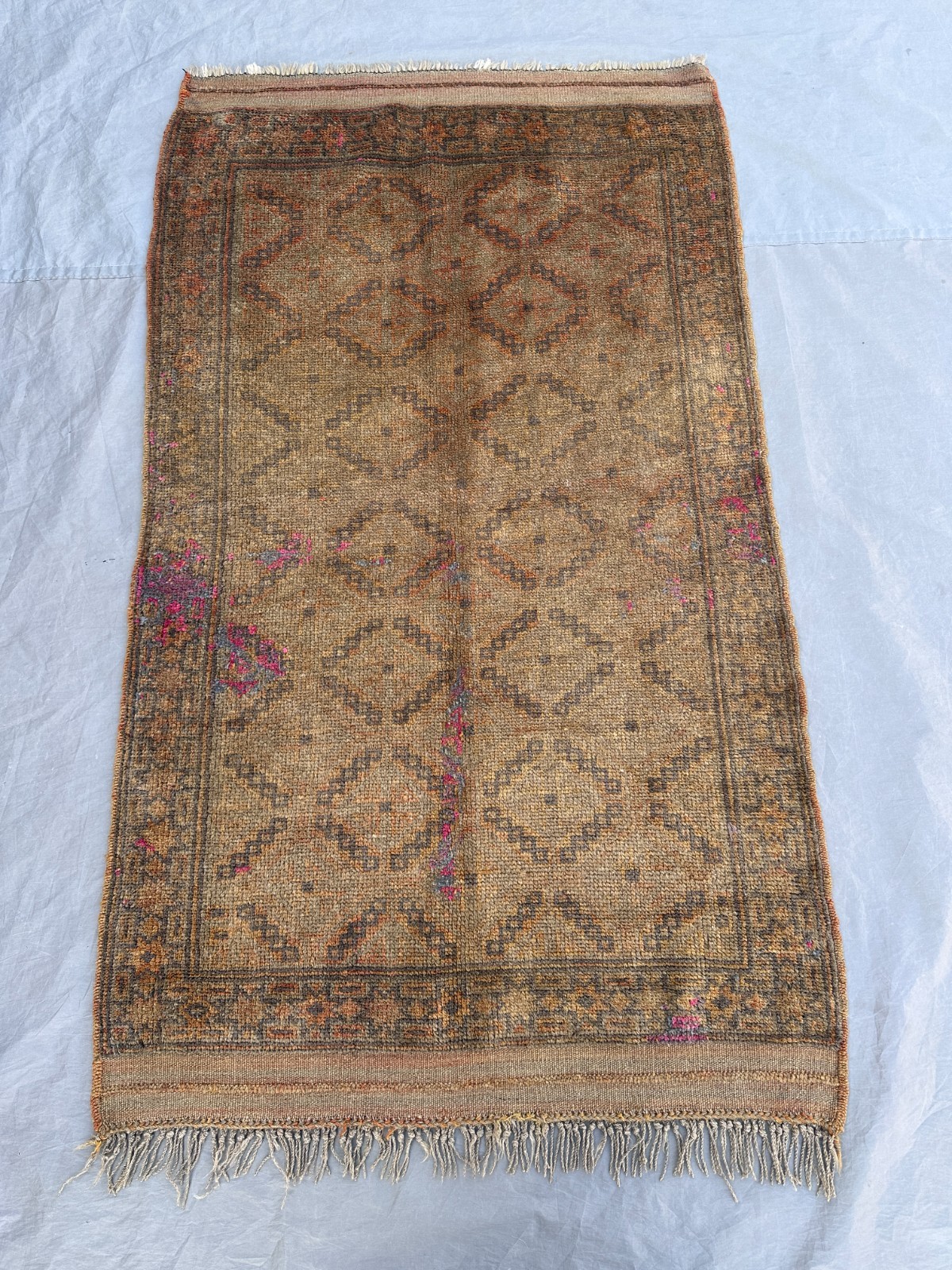 3’1 x 5’2 Ft Distressed Afghan Tribal Wool Rug– Diamond Lattice Geometric Rustic