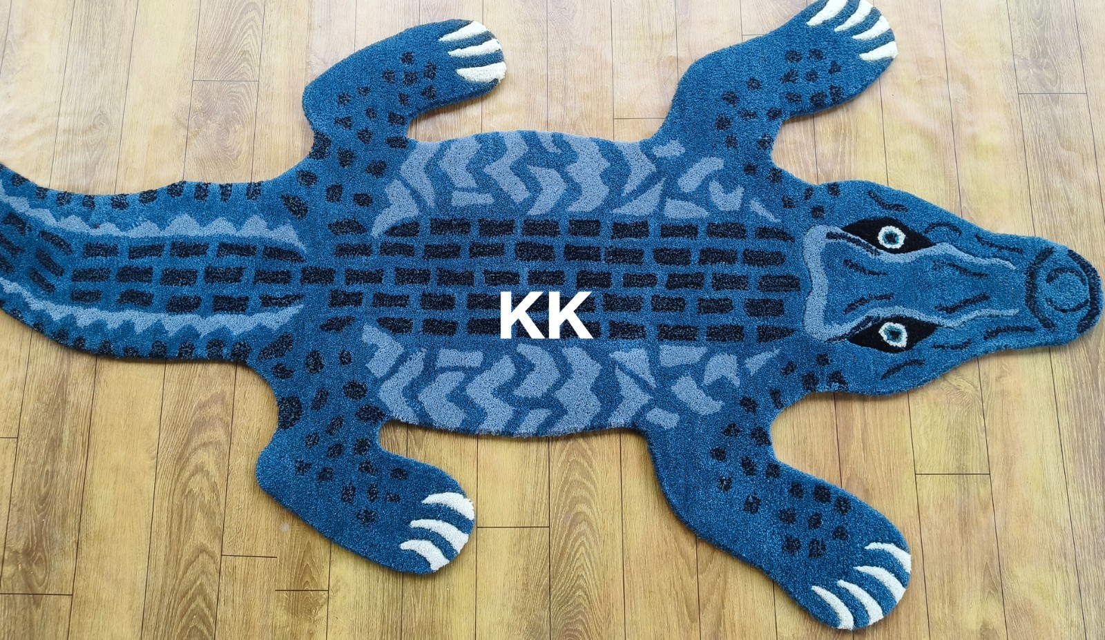 Crocodile Rugs Handmade 100% Woolen Hand Tufted For Home Decoration