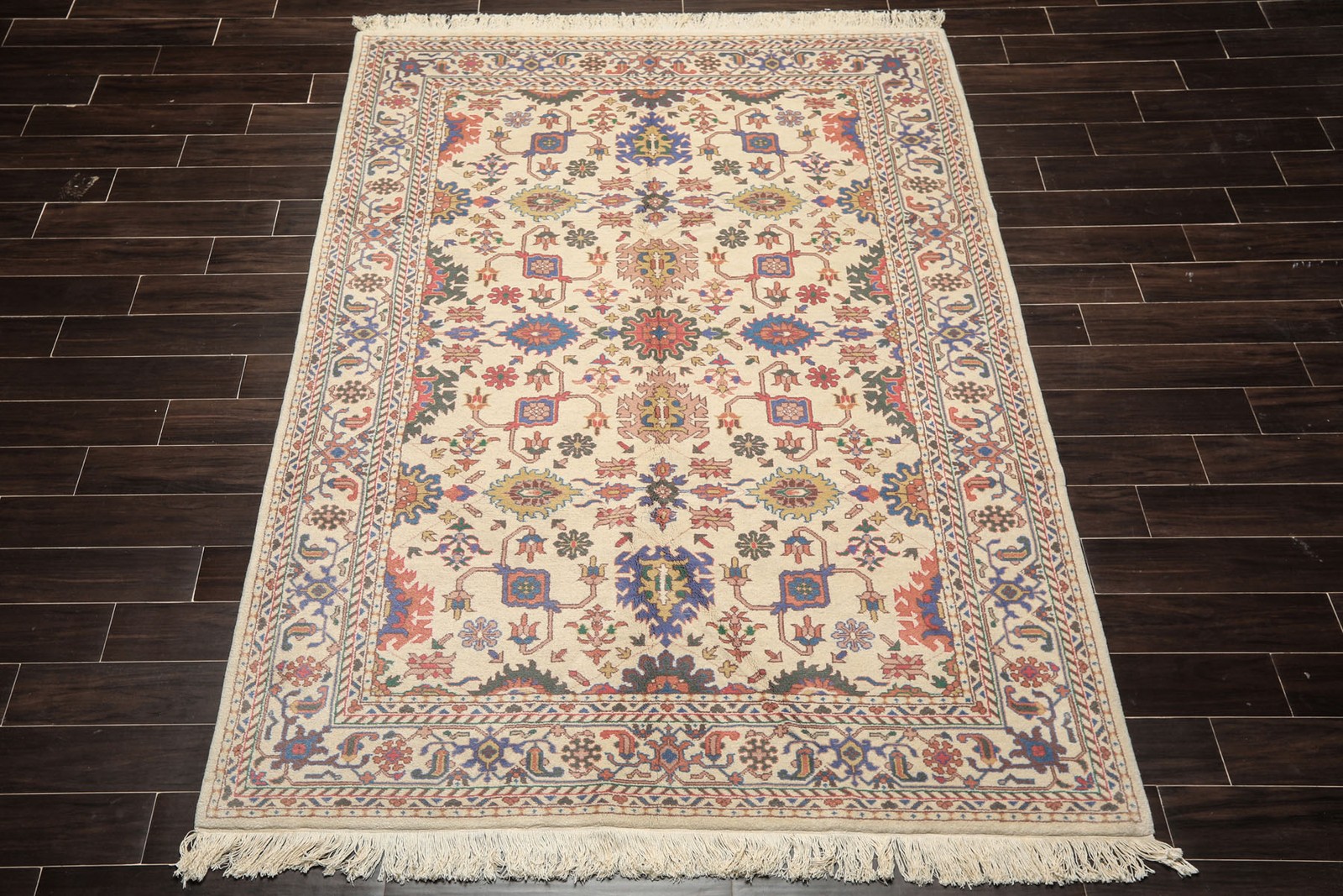 5’6”x8’6” Hand Knotted Wool Ivory Oushak Arts & Crafts 150 KPSI Rug