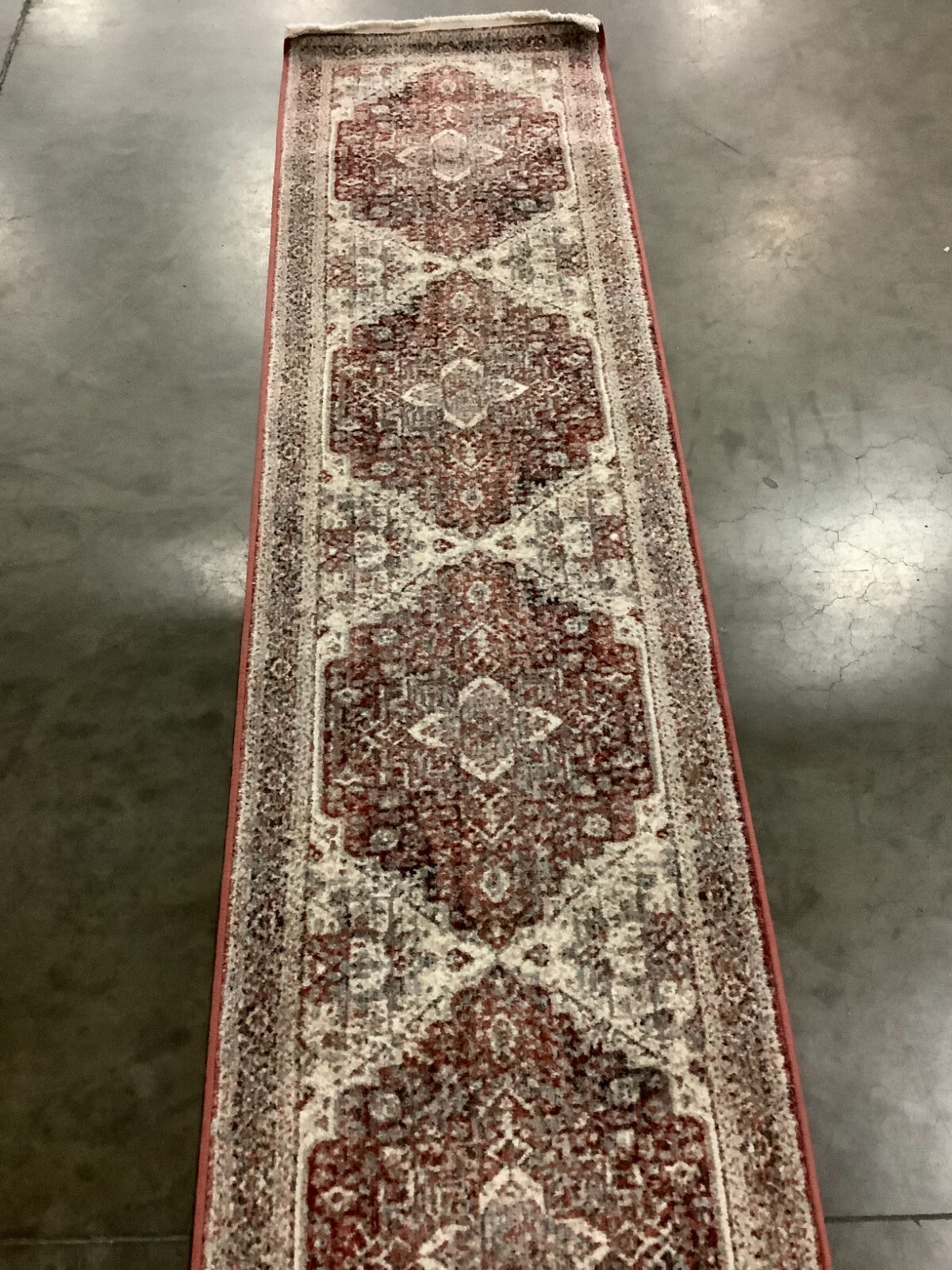 RED / IVORY 2′-0″ x 8′-0″ Back Stain Rug, Reduced Price 1172670173 HRT321Q-28