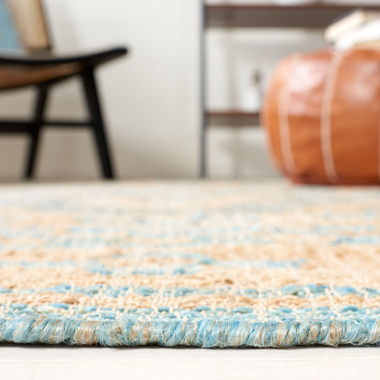 SAFAVIEH Kilim KLM757M Handwoven Blue / Natural Rug