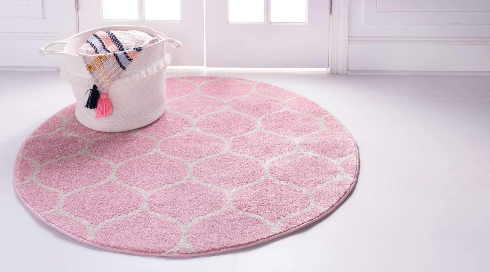 Unique Loom Trellis Frieze Collection Area Rug – Rounded (5′ 1″ Round Light P…