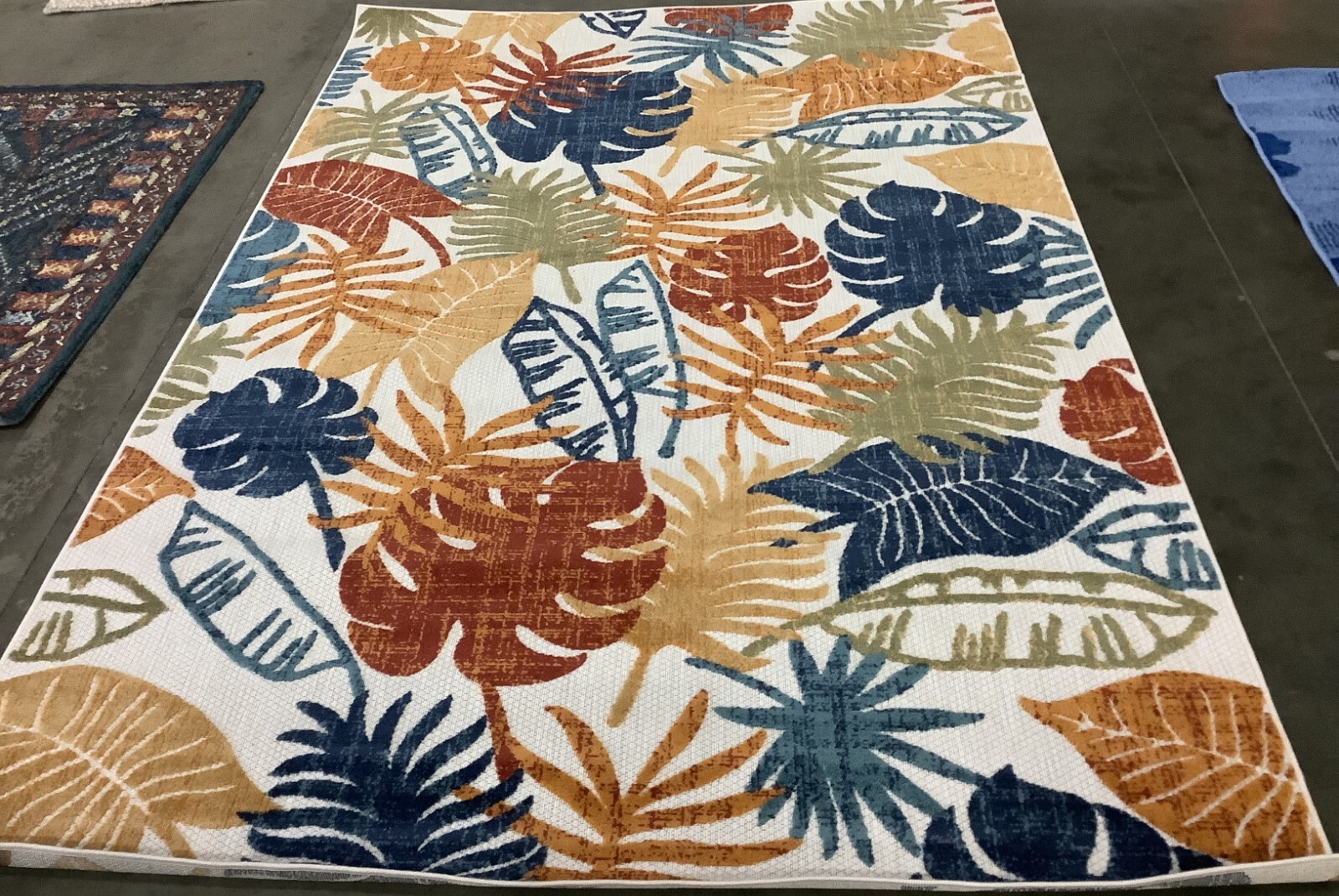 CREME / RED 6′ X 9′ Flaw in Rug, Reduced Price 1172667604 CBN831A-6