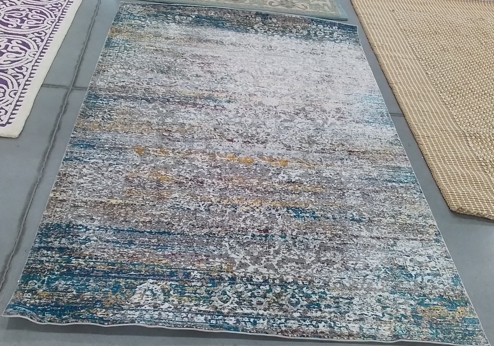 CREAM / BLUE 5′-1″ X 7′-6″ Back Stain Rug, Reduced Price 1172759831 ARA156C-5