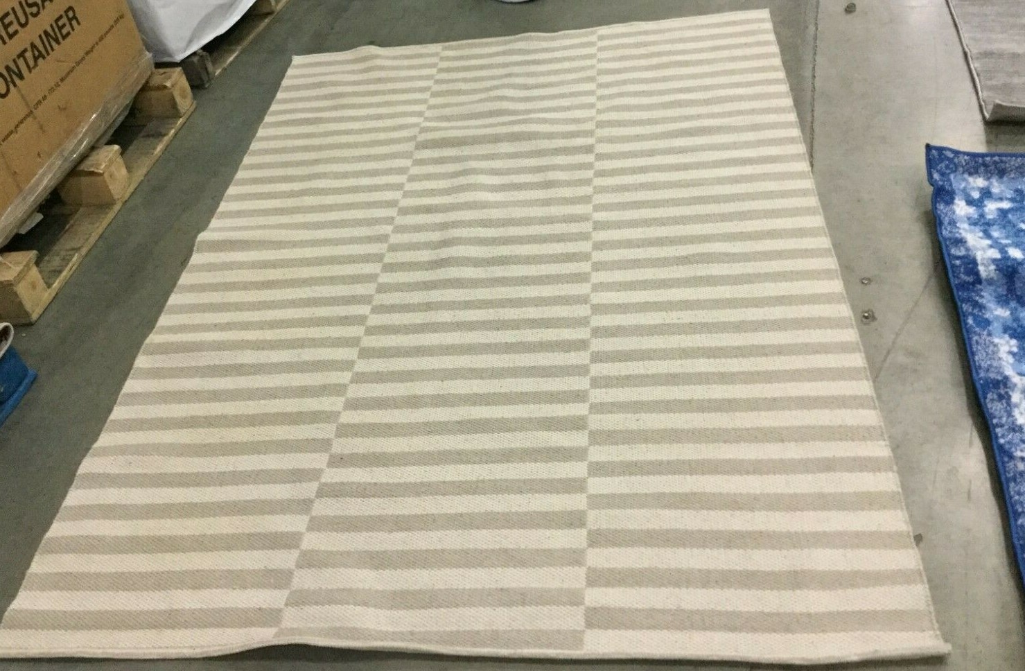 IVORY / LIGHT GREY 5′ X 7′ Back Stain Rug, Reduced Price 1172637265 MTK715E-57