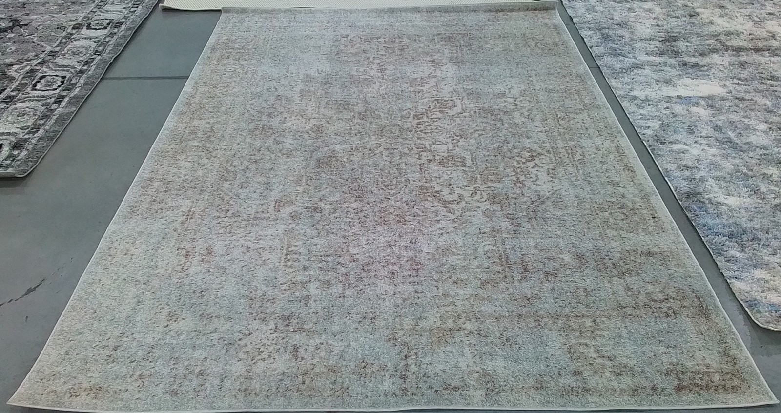 IVORY / TAUPE 6′-7″ x 9′-0″ Back Stain Rug, Reduced Price 1172790416 EVK256E-6