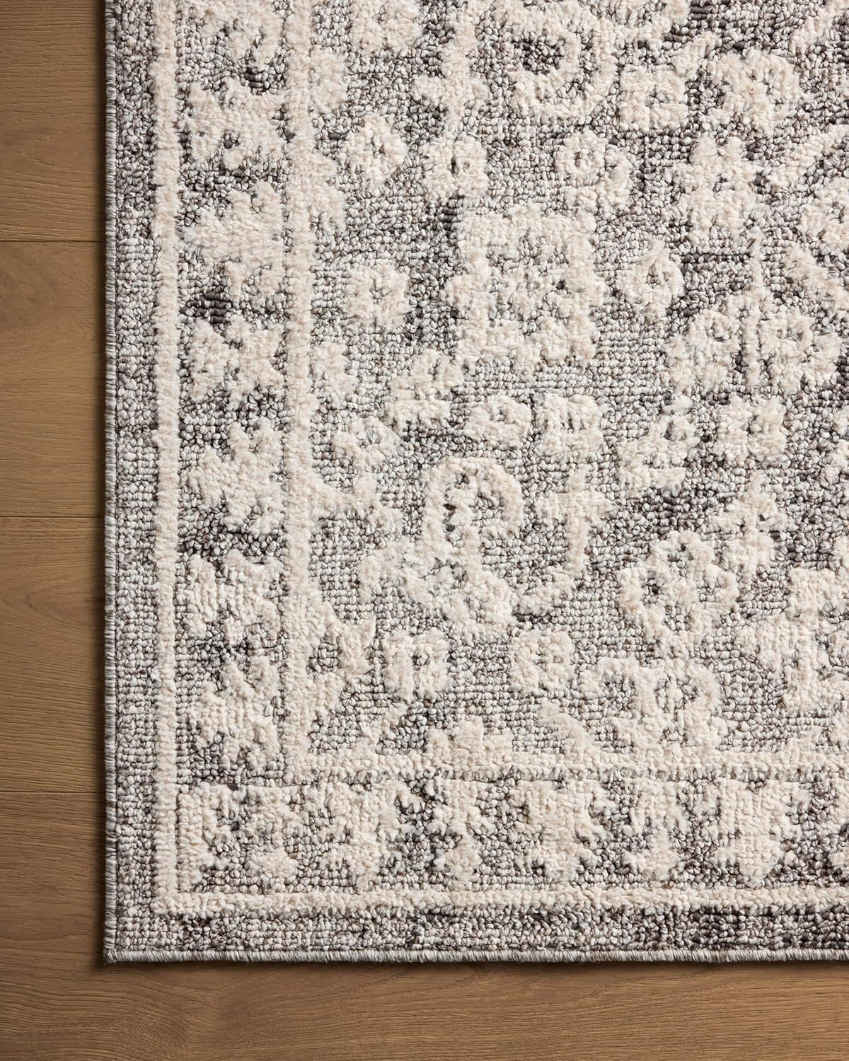 Joanna Gaines Gigi Grey/Ivory Area Rug 5’3″ x 7’6″ – Magnolia Home Collection
