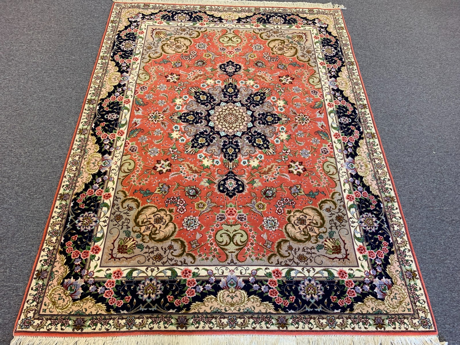 TABREEZ X. FINE WOOL & SILK PILE DENSER WEAVE AREA RUG 5 X 7