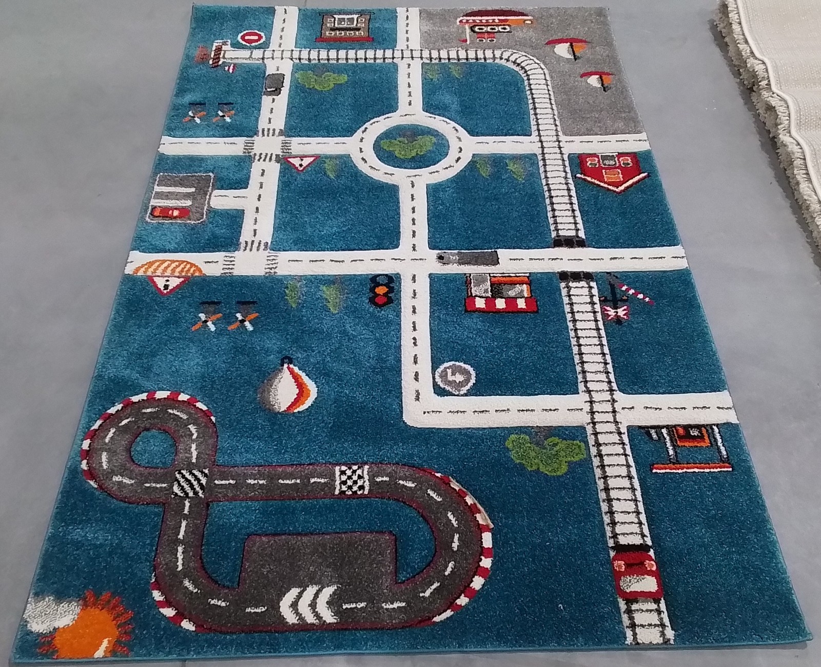 TURQUOISE/IVORY 4′-0″ x 6′-0″ Back Stain Rug, Reduced Price 3172810262 CRK192K-4