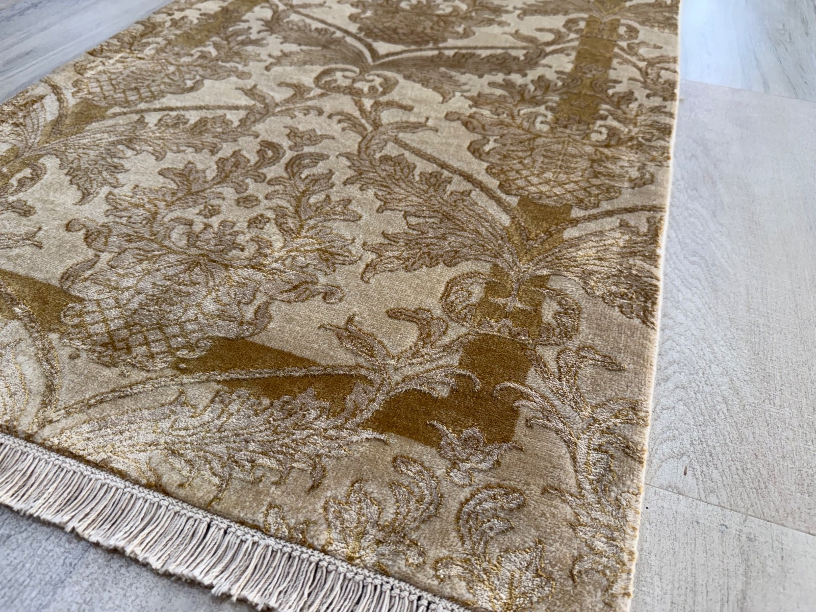 Renaissance Hand-Knotted Wool Rug 2’3″x4’6″ Traditional Cream Gold Damask Runner