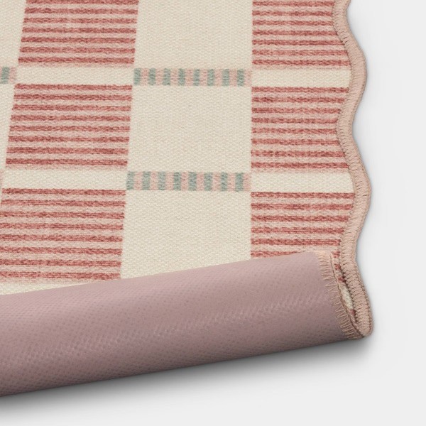 2'x3' Scalloped Dorm Scatter Accent Rug Pink/Blue/Ivory
