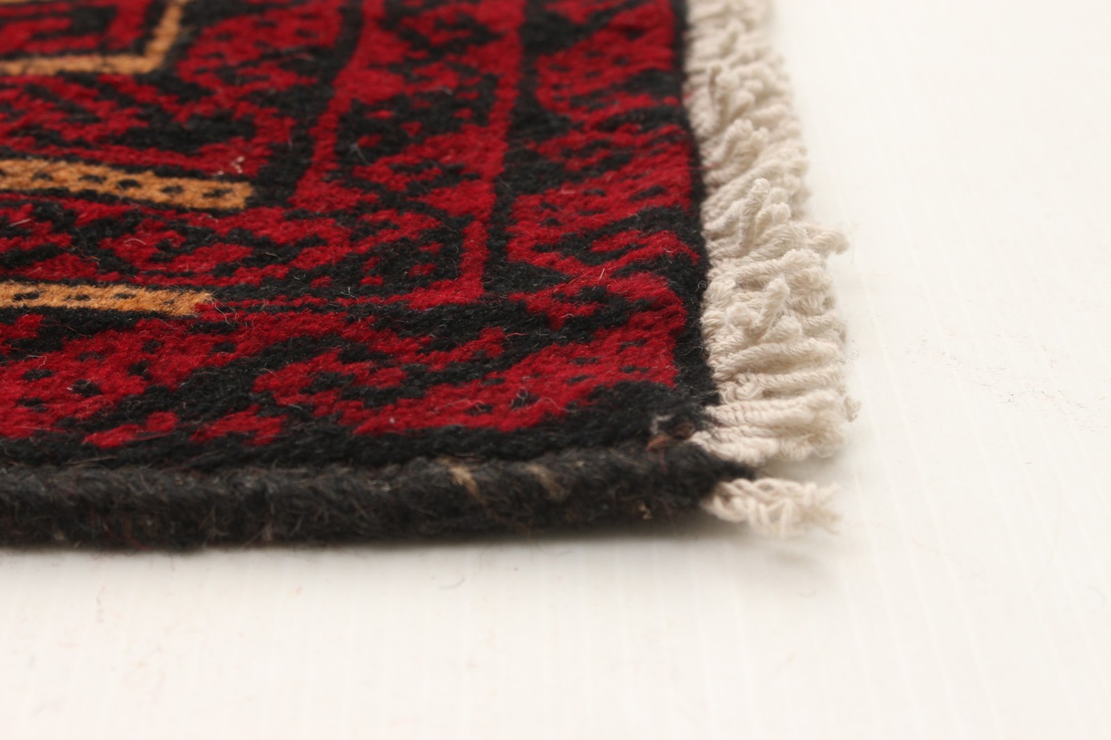 Vintage 3’4″ x 5’10” Traditional Hand Knotted Vegetable Dye Wool Area Rug