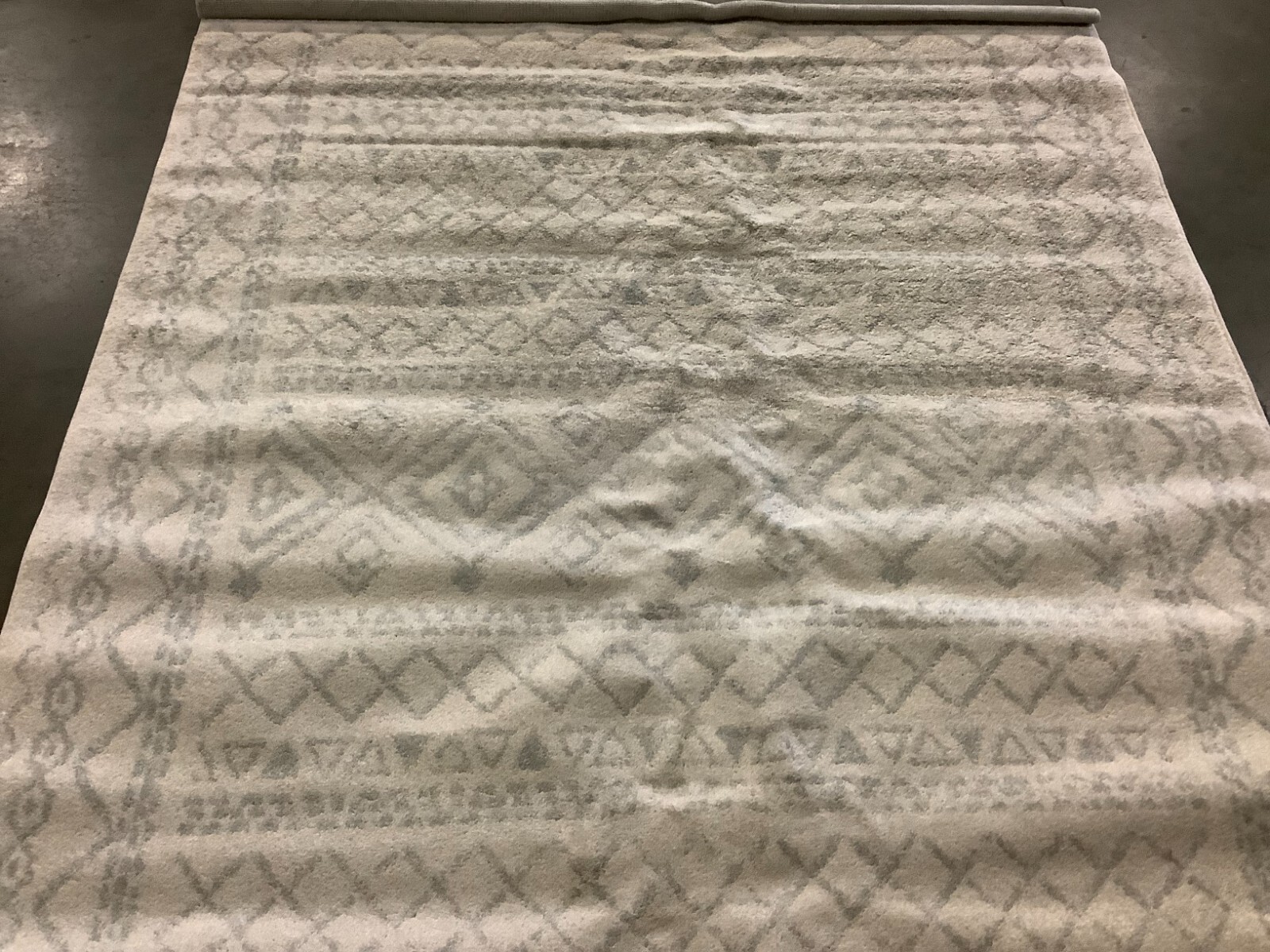 IVORY / LIGHT GREY 6′ X 9′ Flaw in Rug, Reduced Price 1172665776 TUL268B-6
