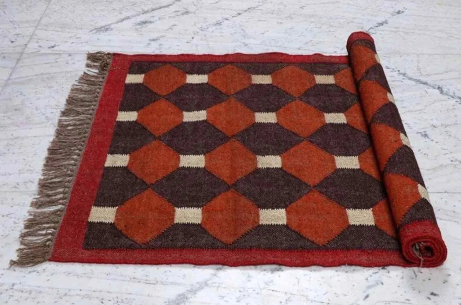 Hand Woven Jute Wool Kilim Rug Red and Black Oriental Reversible Bedroom Carpet