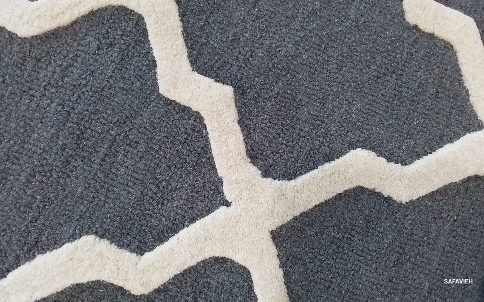 DGREY IVORY 2′-6″ x 14′-0″ Back Stain Rug, Reduced Price 1172769291 CAM121X-214