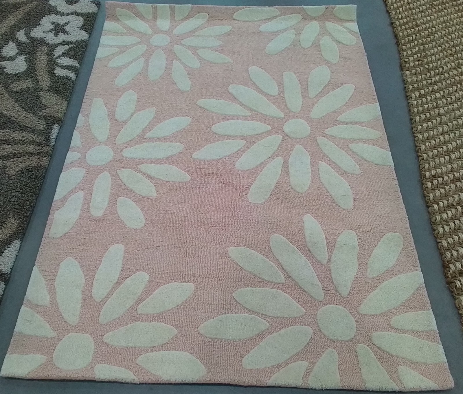 PINK / IVORY 4′-0″ x 6′-0″ Flaw in Rug, Reduced Price 1172771267 SFK914P-4