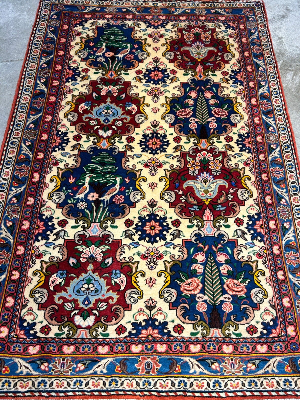 3’x5’1″ Hand-Knotted 100% Wool Pile Bakhtiarie Area Rug