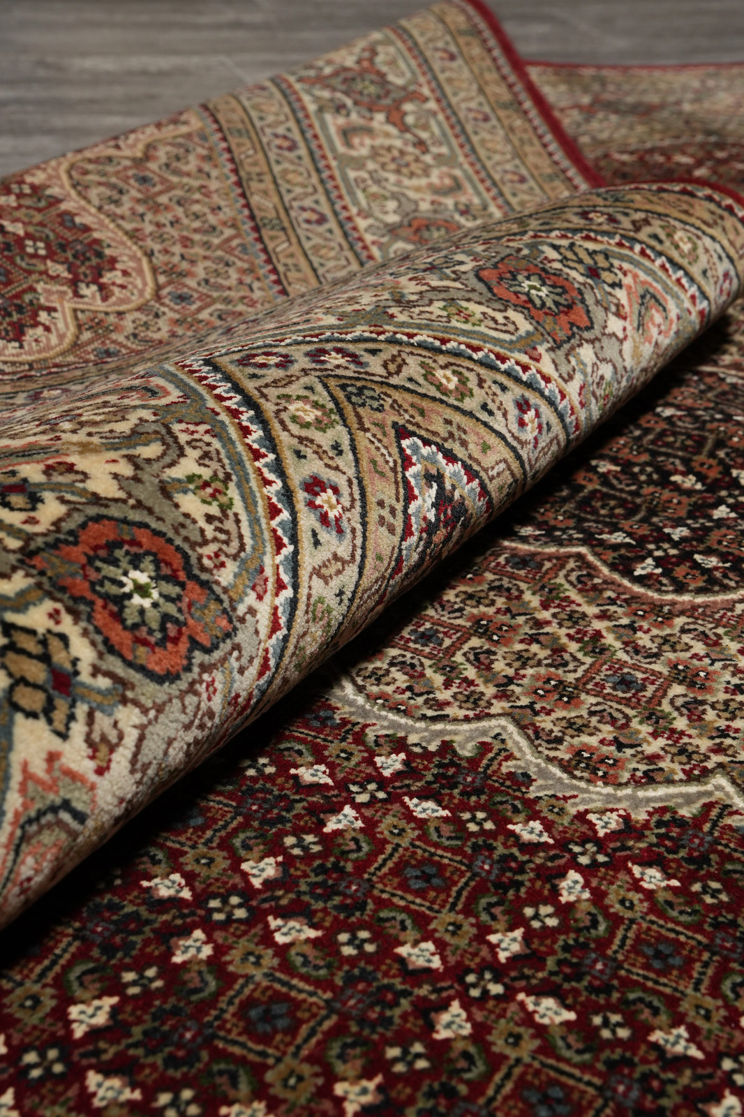 5.9 x 8 Traditional Tabriiz Mahii Wool and Silk Hand-Knotted Rug #F-3066