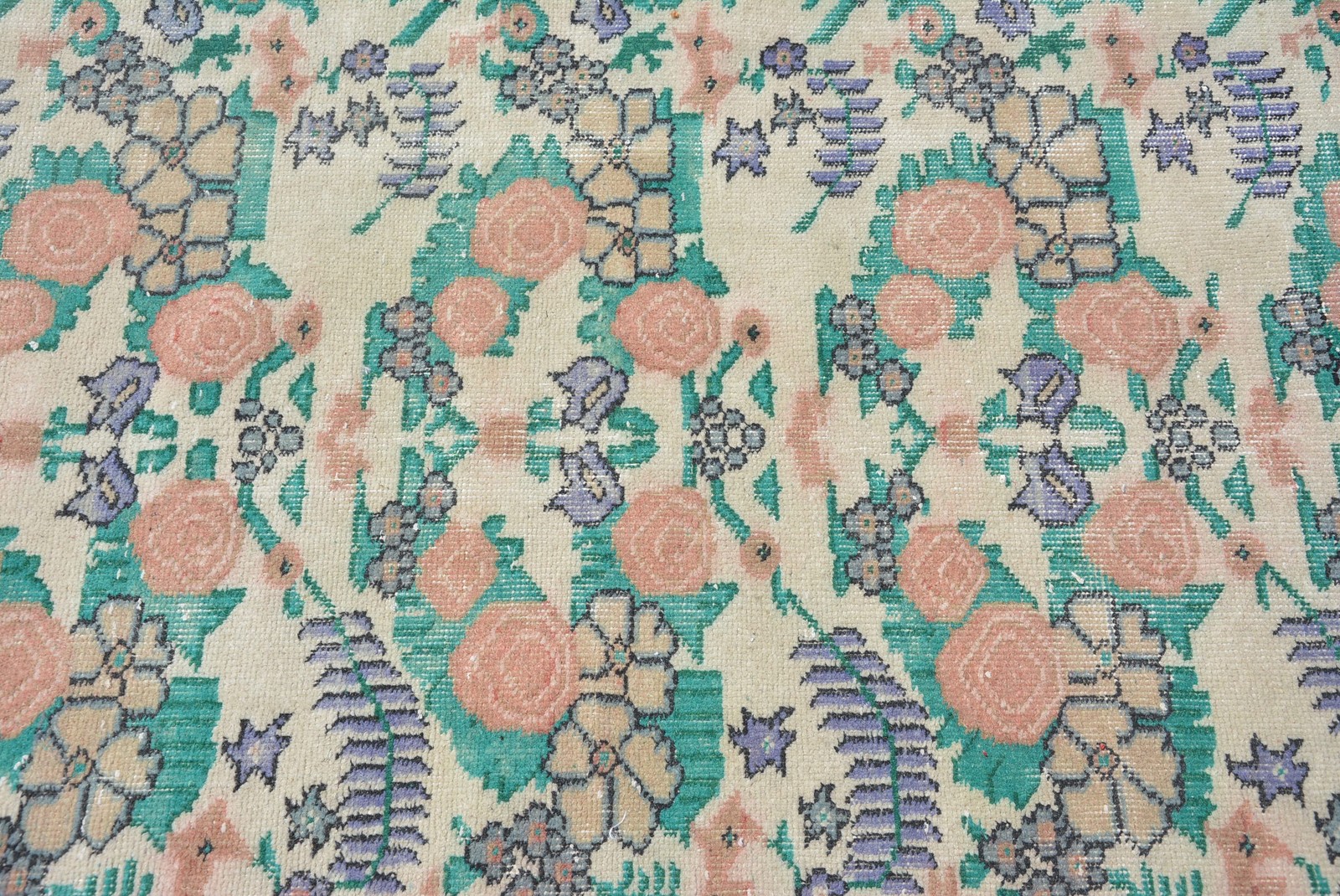 Vintage Turkish Rug 3,7×6,5 ft, Green Area Animal Print Wool Rug