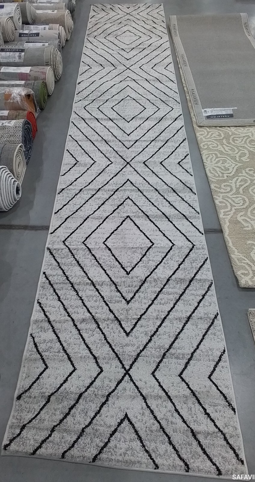 IVORY / GREY 2′-6″ x 14′-0″ Flaw in Rug, Reduced Price 1172773219 ADR251A-214